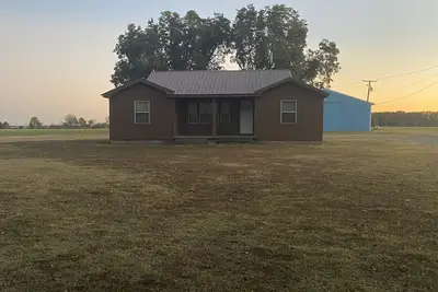 Image de Recent Remodel 2-bedroom 1 bath. Minutes from Steve N Wilson Raft Creek Wma