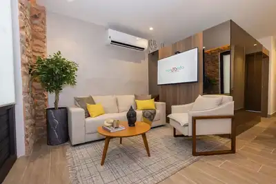 Image de 2 bdr 🛏️+ 1 bthr 🛁 Apt in Casco Viejo w/ Rooftop Pool 👙🌇📸