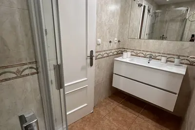 Image de Spacious apartment near to the sea, elevator, underground parking, Wlan, central