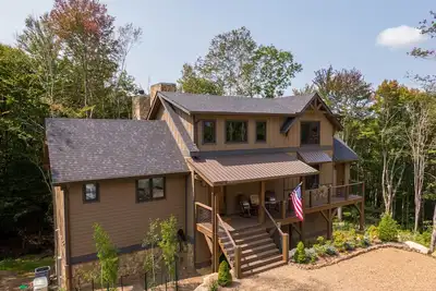 Image de Little Creek Lodge at Eagles Nest - Hot tub, game room, creek, fire pit