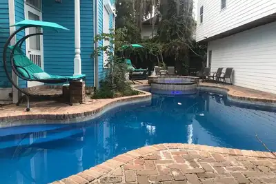 Image de 5 Br for 10! Prime Spot Near Fr Qt by YouRent! !