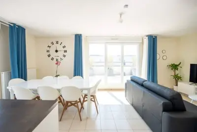 Image de Beautiful 3 bedroom apartment 20 min from Paris\n\n