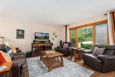 Image de Family-friendly Home Near Trails & Csu! Great Yard