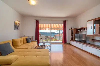 Image de Family - sized condo near the sea!