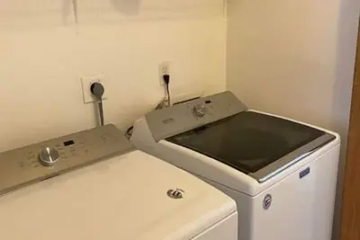 Image de Madison Wi duplex on a park