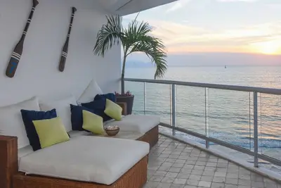 Image de Beachfront Condo in Nuevo Vallarta