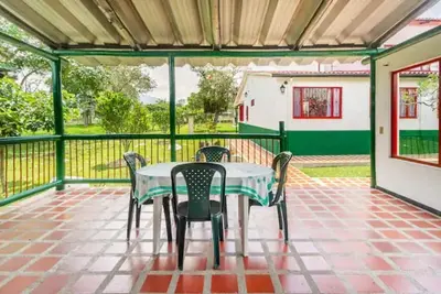Image de Spacious Casa de Campo!