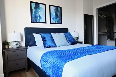 Image de Downtown 5 Bedroom |A/C|Rogers|Commonwealth|Expo
