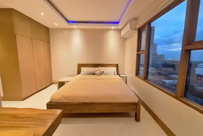 Image de Luxury King 3br 3ba Condo w\/Balcony BayView Pool Netflix