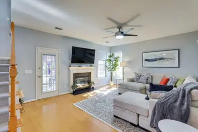 Image de North Charleston Home Near Shopping & Dining!
