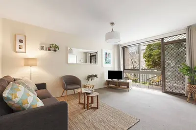 Image de Spacious Suburban Comfort Perfect for Families