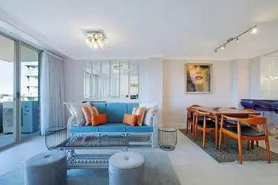 Image de Riverside Terrace Inner city Retro chic with Pool
