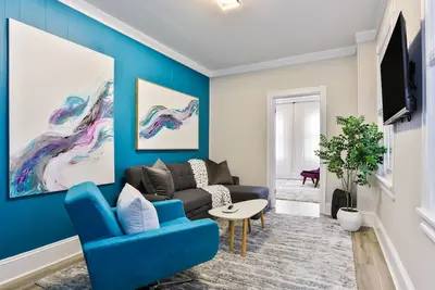 Image de The Downtown Hive:  Sophisticated stay steps from Main St Bethlehem!