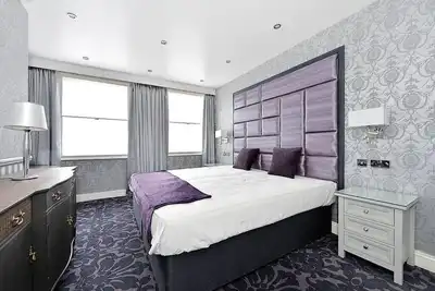 Image de 4 Bed/2 Bath Luxury Duplex, Ac, FibreOptic Wi-Fi