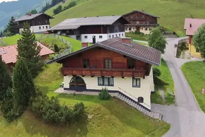 Image de Chalet indépendant avec bien-être et poêle à bois