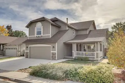 Image de 4 Mi to Downtown Reno: Spacious Family Retreat!