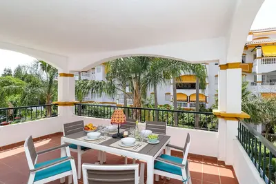 Image de Dama de Noche -Puerto Banus - perfect location