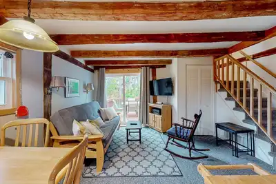 Image de Countryside farm cottage with deck, grill & Ac -great location near Devil's Lake