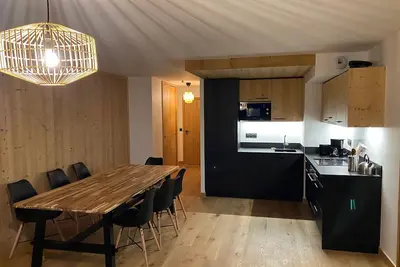 Image de Appartement confortable avec balcon et parking, au pied des pistes