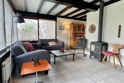 Image de Family- pet-friendly holiday bungalow for 4 people in the popular park Wildrijk in Sint Maartenszee on the North Holland coast.