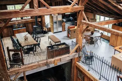 Image de Belleayre Barn: 1900s Barn w/ Hot Tub + Mtn Views