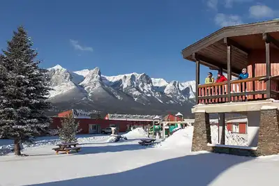 Image de Cozy + Bright Rocky Mountain Apartment!