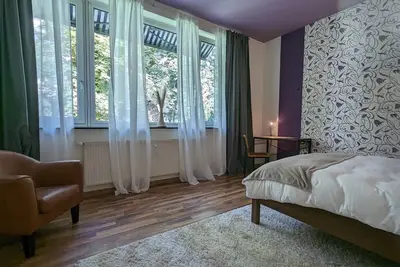 Image de 4 Schlafzimmer, Küche, Großer Wohnbereich, Zentral, Barrierefrei, mit Service