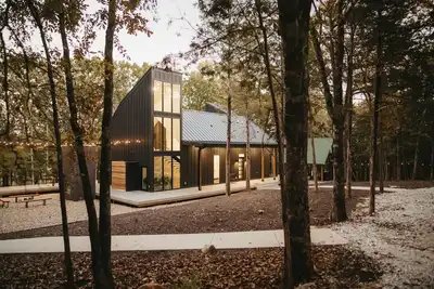 Image de Beaver Lake Home with Guest House - Sleeps 16