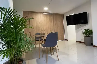 Image de Apartment w/ Jacuzzi Best location/ Parque Lleras\n\n
