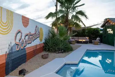Image de Cactus Clubhouse: Sleek midcentury modern desert retreat in Scottsdale, Az