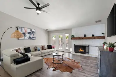 Pool & Jacuzzi Home Near Ahwatukee Golf Club