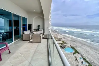 MarYSo- Condo-BeachAccess-3br-6th Flr-Rosarito