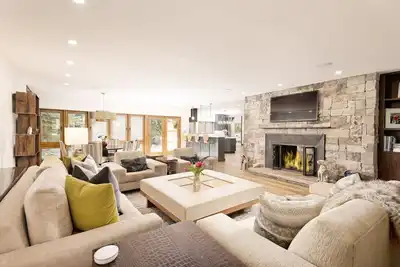 Image de Private, Ski- In Mega Chalet
