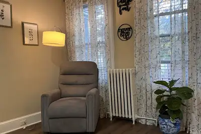 Image de Cozy on the Hill. Close to Riverfront, Brandywine park and great food