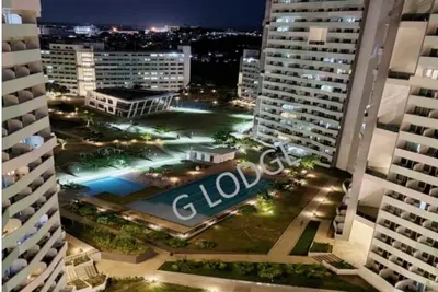 Image de Mininalist. Work from home set up with Globe Postpaid plan up to 100mbs.