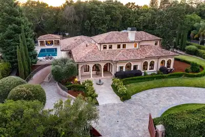 Image de 14+ million estate, 2. 5 miles from Stanford