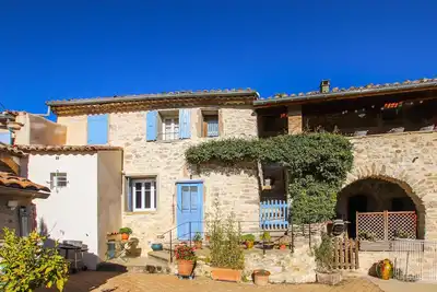 Image de Beautiful home in Salles sous Bois
