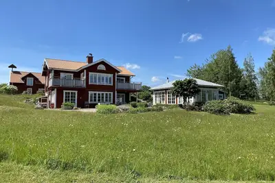 Image de Härlig Villa i Lantlig Miljö Nära Sjön Sommen