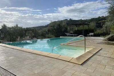 Appartement à Gambassi Terme avec 2 chambres à coucher, 6 couchages