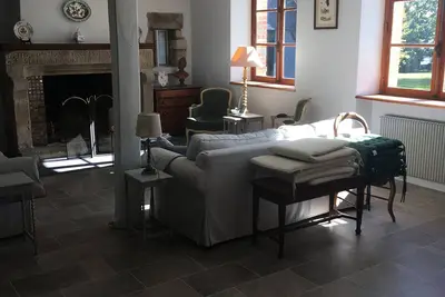 Image de Maison de campagne entièrement rénovée, cheminées, parc paysager, 41 km de la Mer