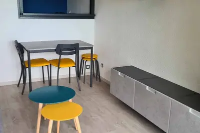 Image de F2 confortable, Ă 2 minutes de la plage et du port