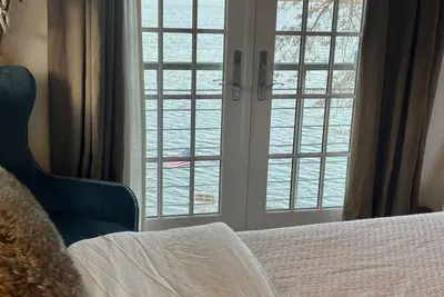 Image de Lake Retreat with Hot Tub and Kyaks near Great Lakes Naval, Great America