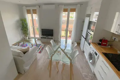 Image de Superbe appartement avec balcon et entièrement équipée