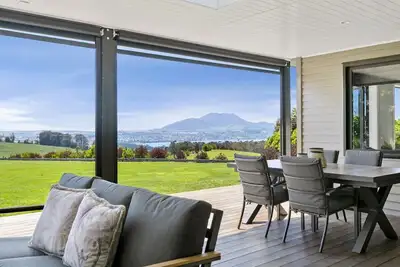 Image de Lake Taupō Luxury Views for Families and Groups