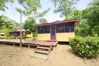 Image de Gorgeous Studio Cabin located on the tropical Banks of the Sittee River