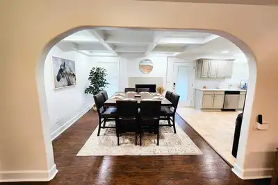 Image de 3br Home w/ Fast Internet & Work Space near Atlanta Airport Magnolia Hill House