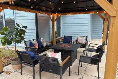 Image de 7br 7ba Gated Luxury