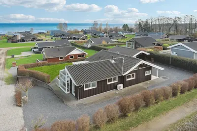 Image de Belle maison à Sjølund avec WiFi