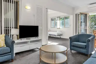 Image de Hastings Cove - 2 Bedroom Upstairs Garden Apartment!