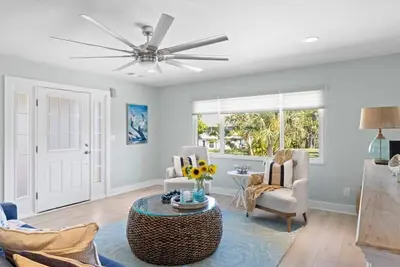 Image de Sandy Cheeks- Gorgeous Newly Renovated Pool Home with Bikes